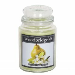 Woodbridge Candle English Pear & Freesia - Veredeltes Paraffin - Grün - 565g