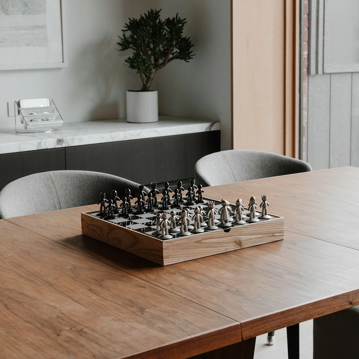 Umbra Schach-Set Natural - Zinn / Eisen - Natura - 35,255cm x 5,715cm x 35,56cm – Bild 13