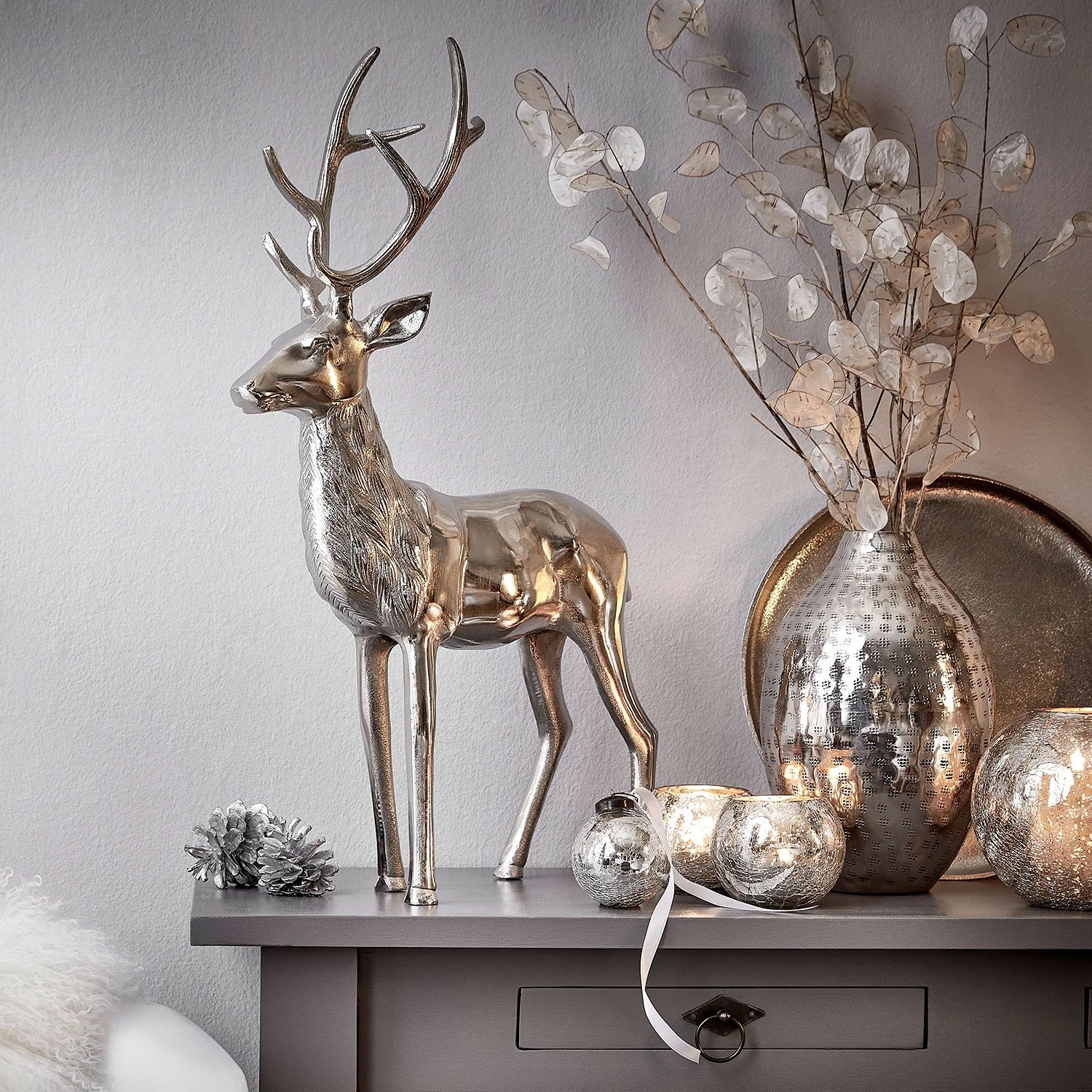 Butlers Vase INDIRA - Aluminium - Silber - Durchmesser: 8 cm – Bild 3