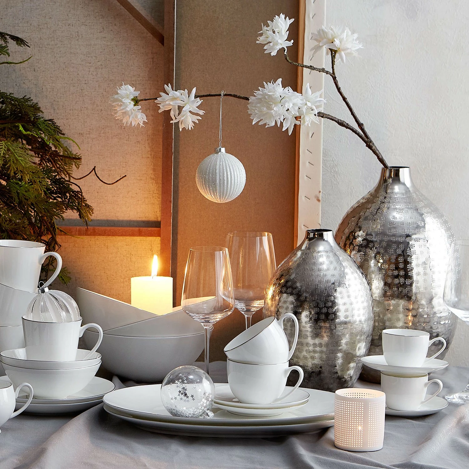 Butlers Vase INDIRA - Aluminium - Silber - Durchmesser: 8 cm – Bild 2