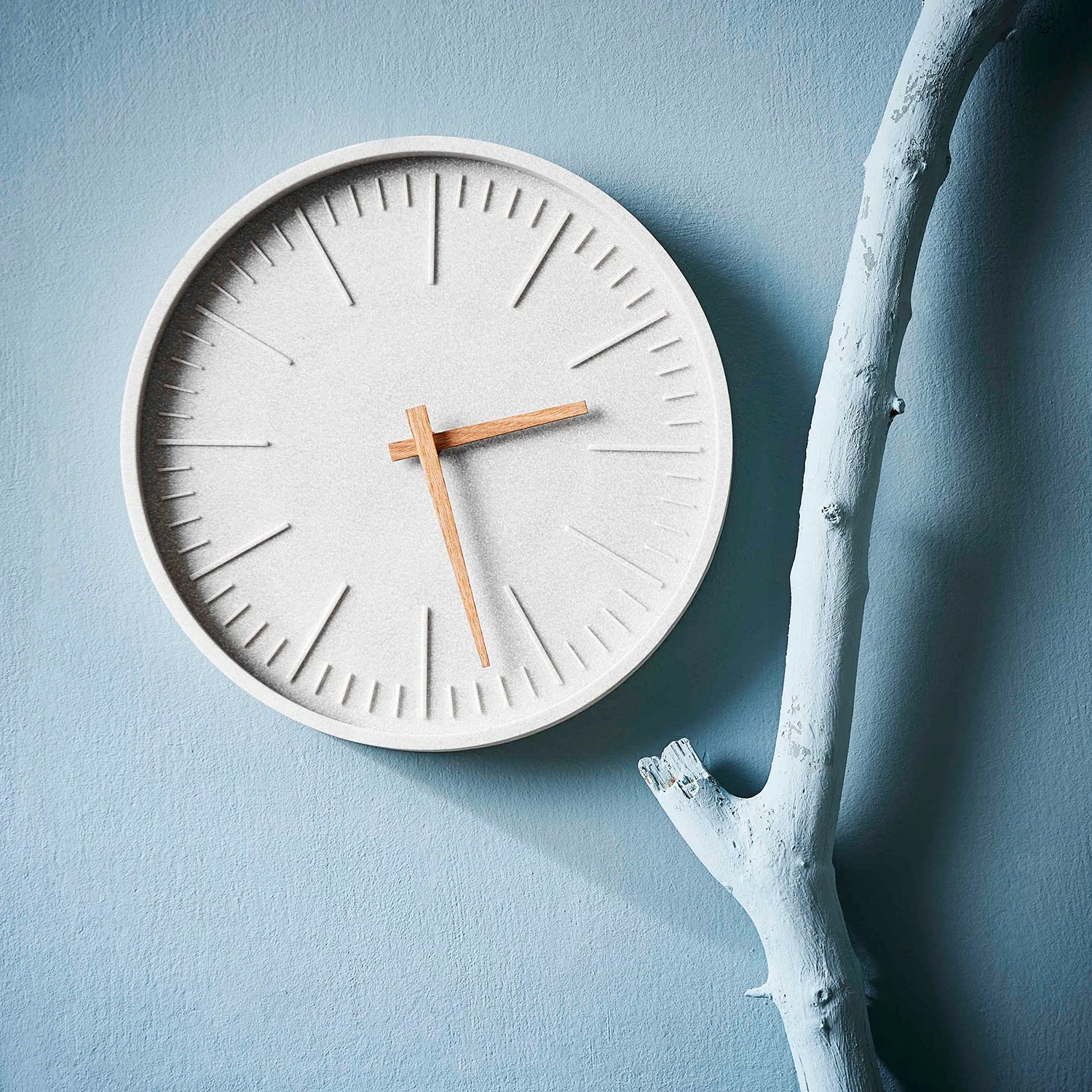 Butlers Wanduhr WALL COUTURE - Polyresin - Grau – Bild 3