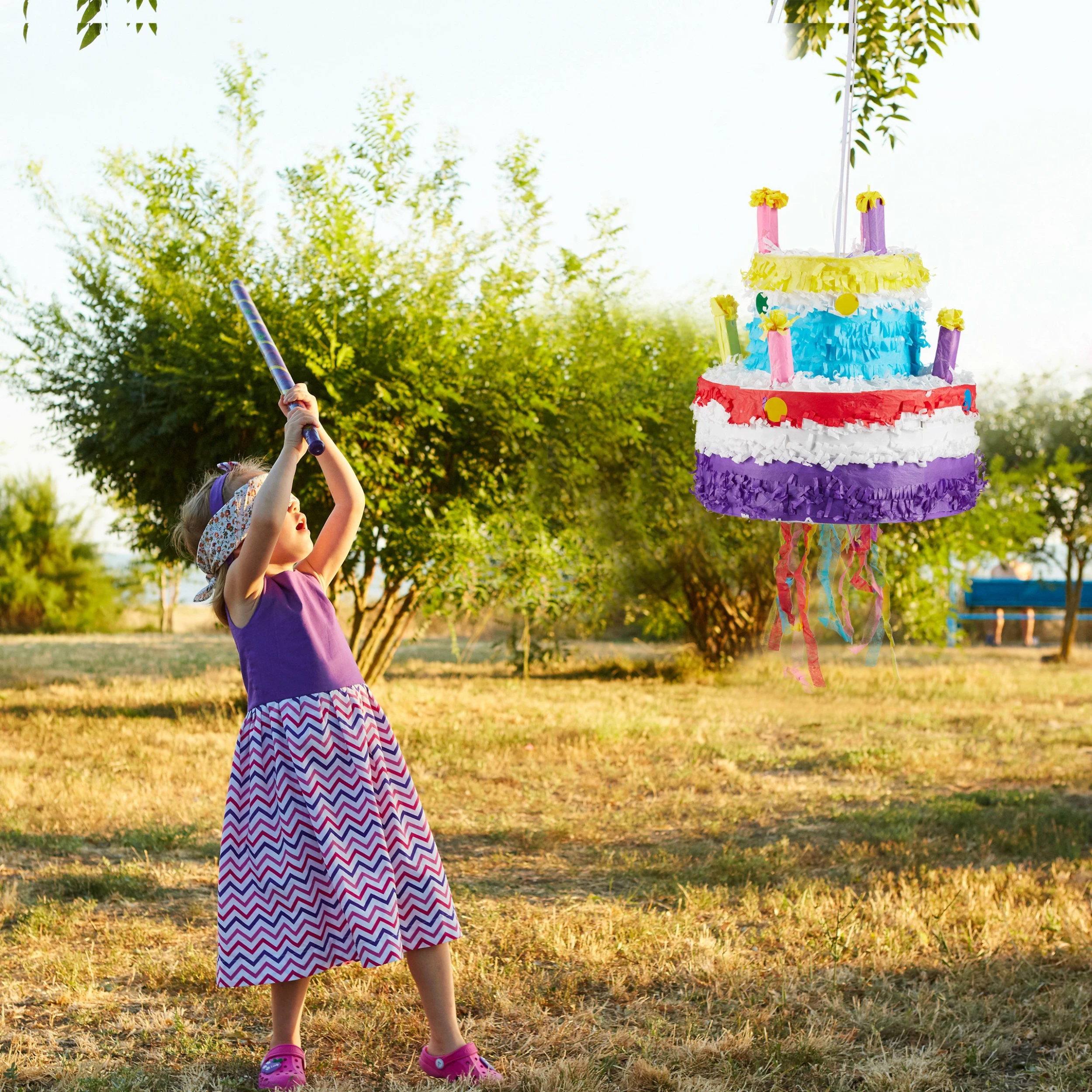 Relaxdays Pinata Geburtstag Torte – Bild 3