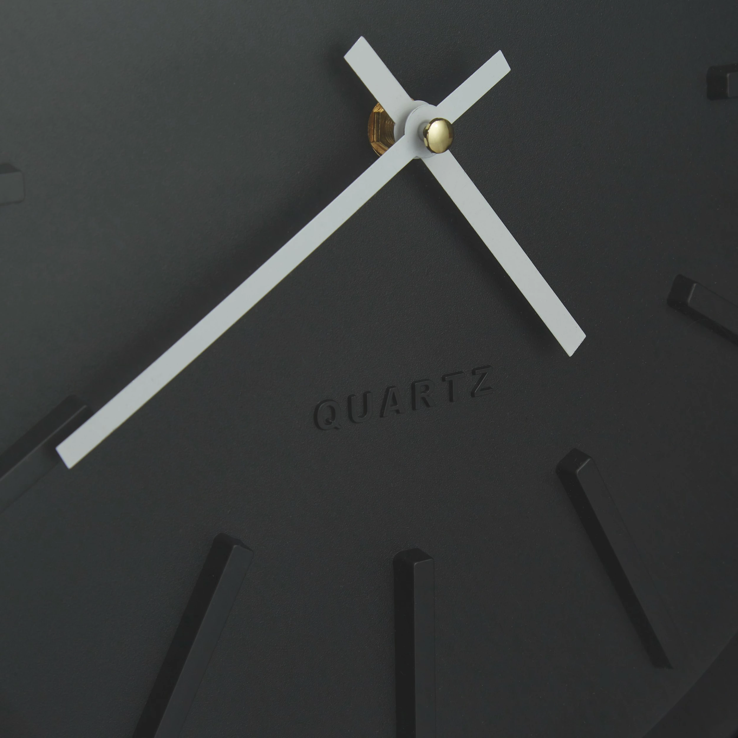 Relaxdays Wanduhr modern - Kunststoff - Glas – Bild 6