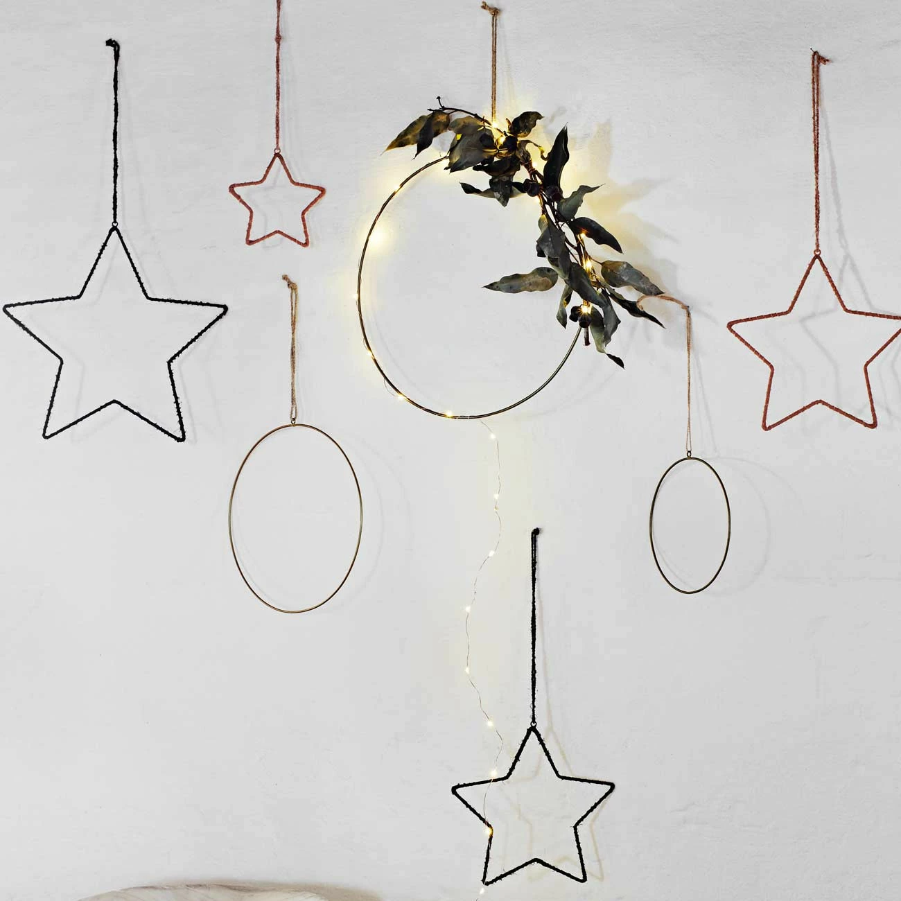 Madam Stoltz Dekoring für Wand & Fenster, mittel – Bild 3