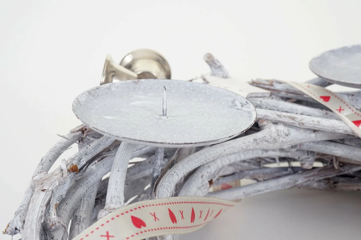 HWC Adventskranz Holz Ø 30cm mit Kerzen weiß - Mit Kerzen, weiß – Bild 4